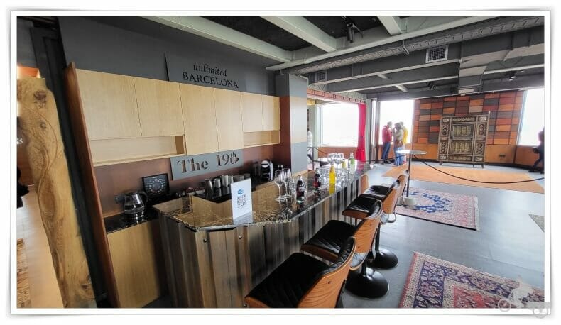 bar Unlimited Nights and drinks