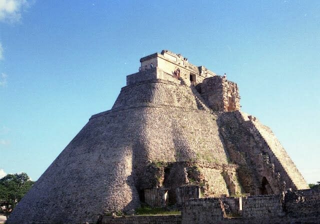 piramide adivino uxmal