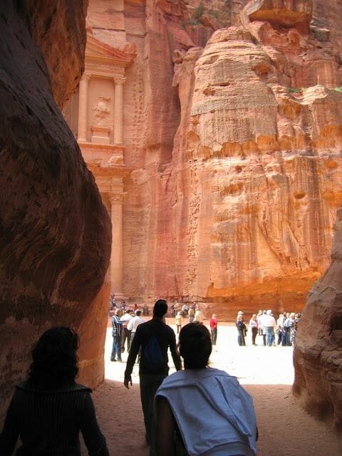 templo saliendo del cañon en petra