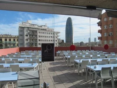 albergue Urbany terraza
