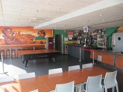 albergue Urbany comedor