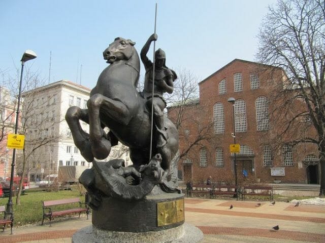 estatua de San Jorge, patrón de Bulgaria.