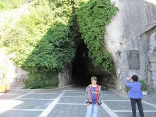 entrada cuevas de postojna