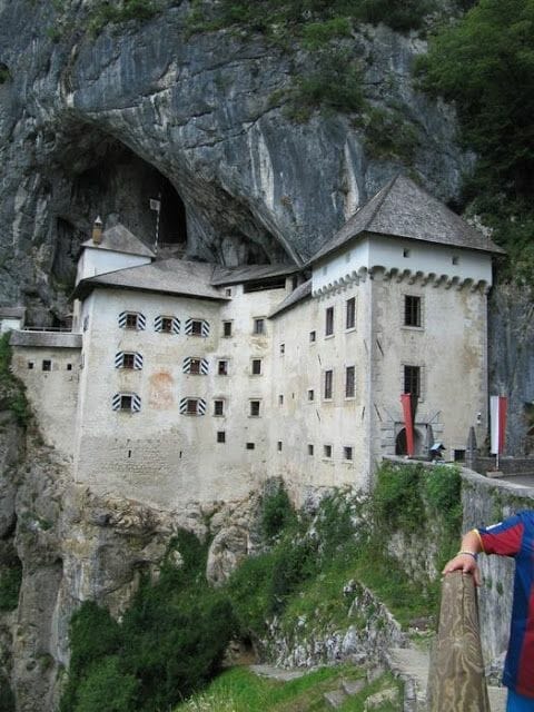 castillo de predjama