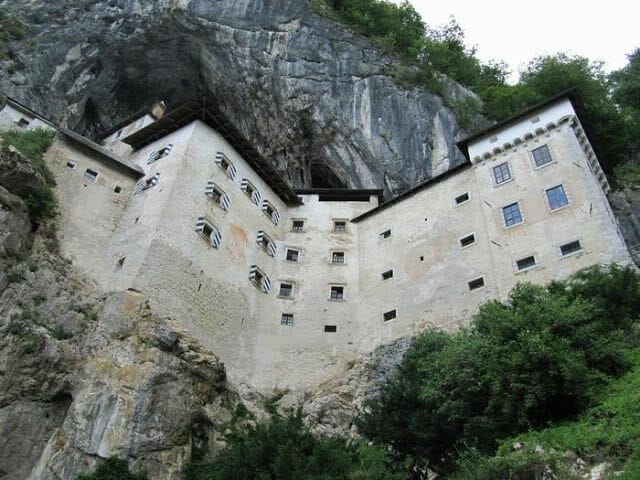 CASTILLO DE PREDJAMA