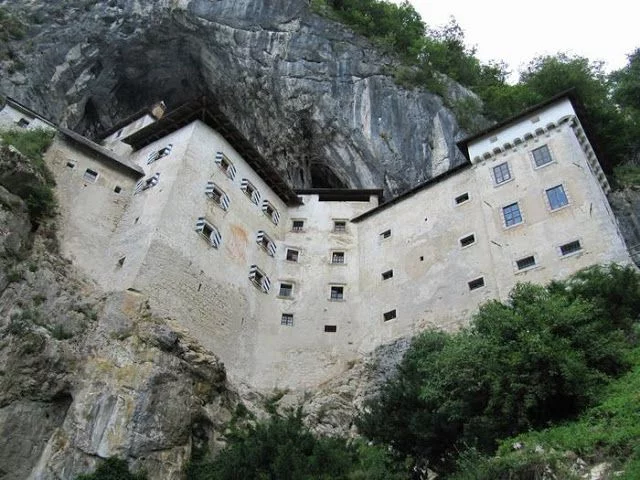 CASTILLO DE PREDJAMA