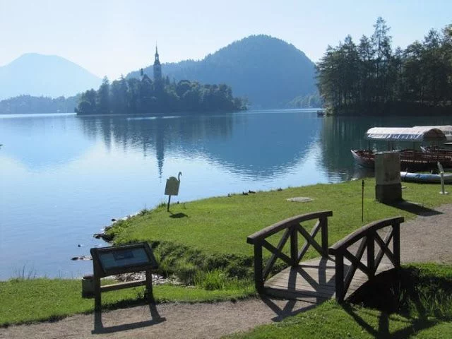 lago bled Eslovenia panoramica lago e iglesia