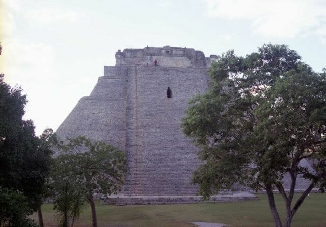 ruinas de uxmal en la Ruta Puuc