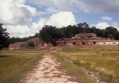 ruinas de la ruta puuc