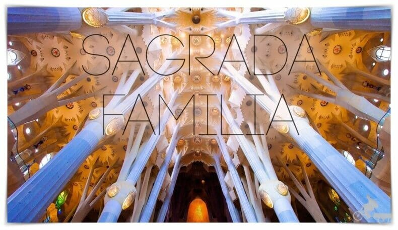 Sagrada familia interior, nave central y laterales.