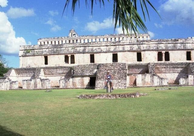 Ruinas de Kabah en la Ruta Puuc