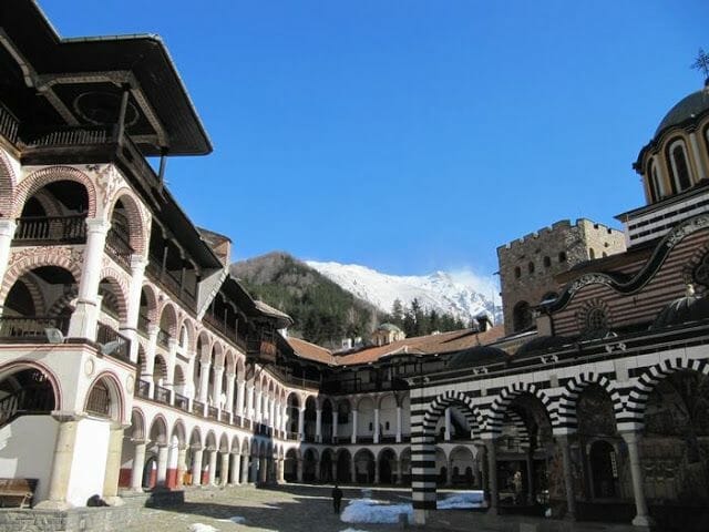 patio monasterio Rila 