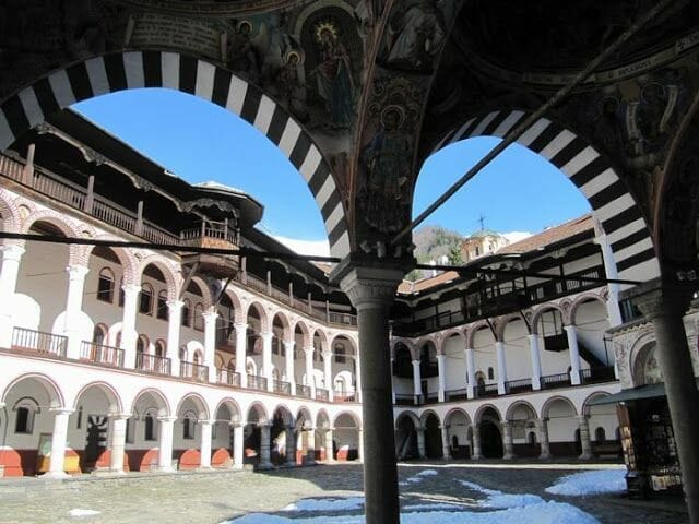 monasterio Rila patio