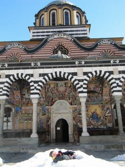 monasterio Rila con nieve