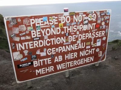 carteles de prohibición de acantilados de Moher