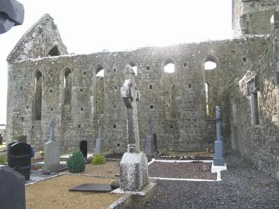 abadía de Claregalway abadia-monaterio-Claregalway-Irlanda