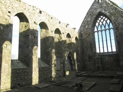 abadía de Claregalway abadia-monaterio-Claregalway-Irlanda