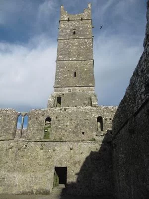 abadía de Claregalway abadia-monaterio-Claregalway-Irlanda