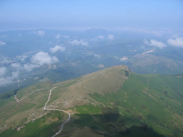 CUMBRE DE LARRÚN, ENTRE FRANCIA Y ESPAÑA