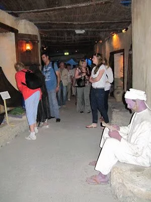 El museo de Dubai, calles