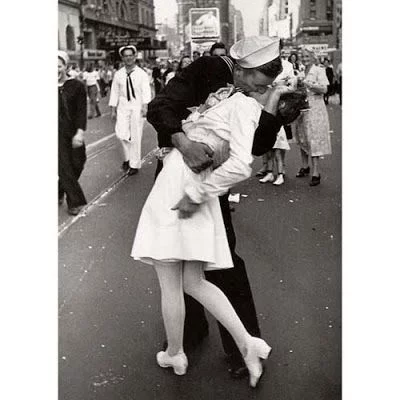 Estatua del beso en Times Square