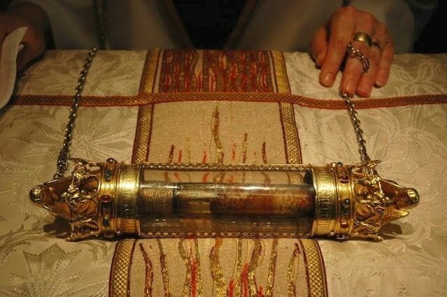 reliquia de la santa sangre, reliquia de brujas