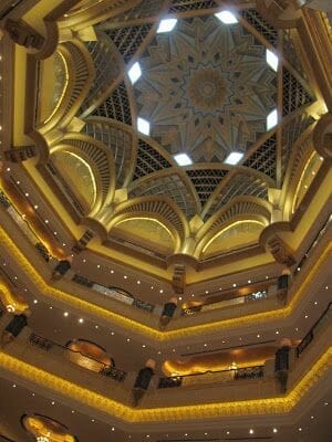 abu dhabi en un viaje a Dubai