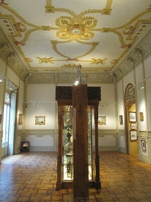 sala edificio Mornau