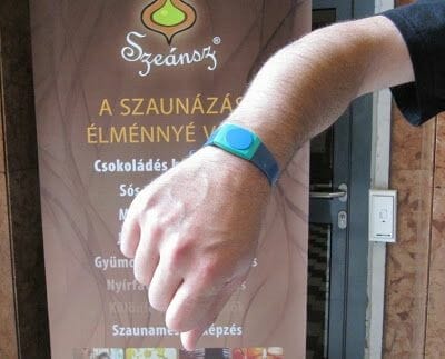 pulsera de entrada