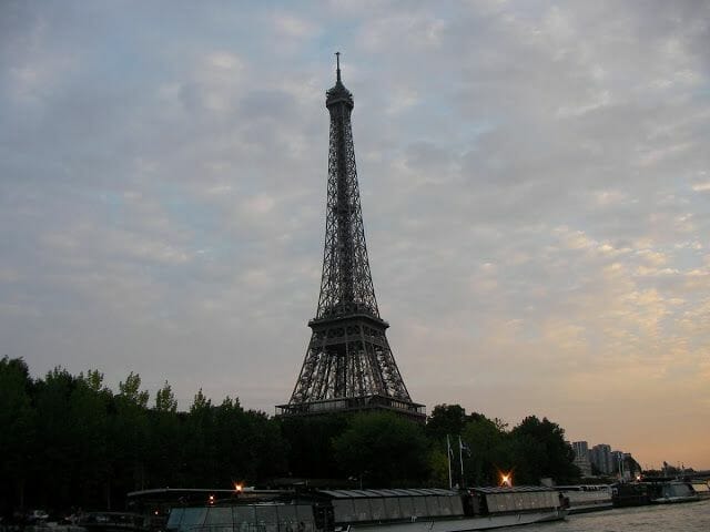 Paseo en Batobus por el Sena Torre Eiffel