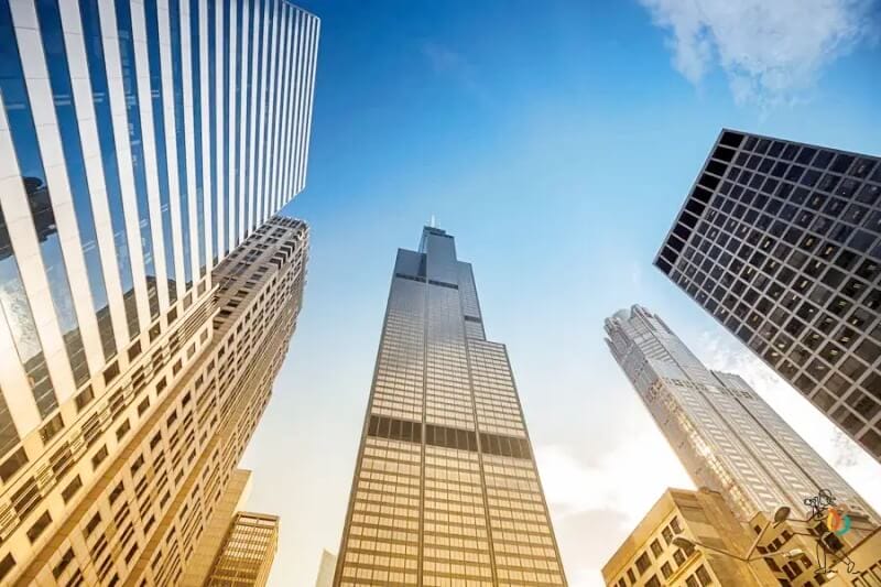 el rascacielos willis tower visto desde la calle