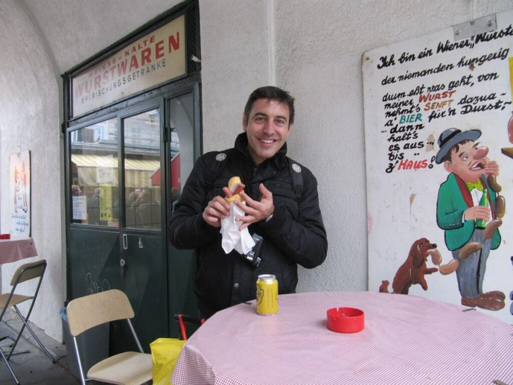 comiendo frankfurt en Viena