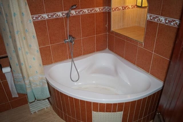 hotel kasbah de Tomboctou en Tinghir bañera