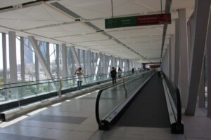 Metro de Dubái, pasarela