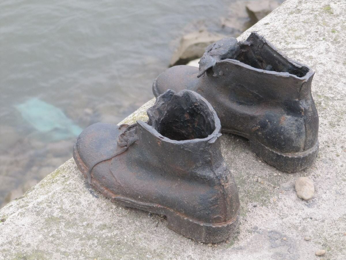 Monumento de los Zapatos de Budapest, la trágica historia de los judíos húngaros