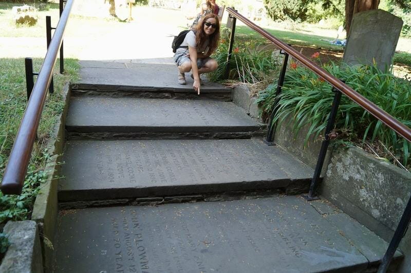 escaleras de tumbas en una universidad de Oxford