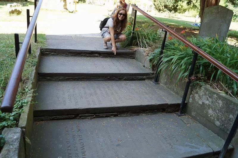 escaleras de tumbas en una universidad de Oxford