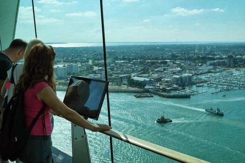 Spinnaker tower, torre Spinnaker, torre de Portsmouth, la torre forma de vela, torres de Inglaterra