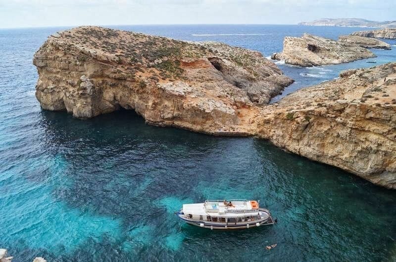 barco isla comino