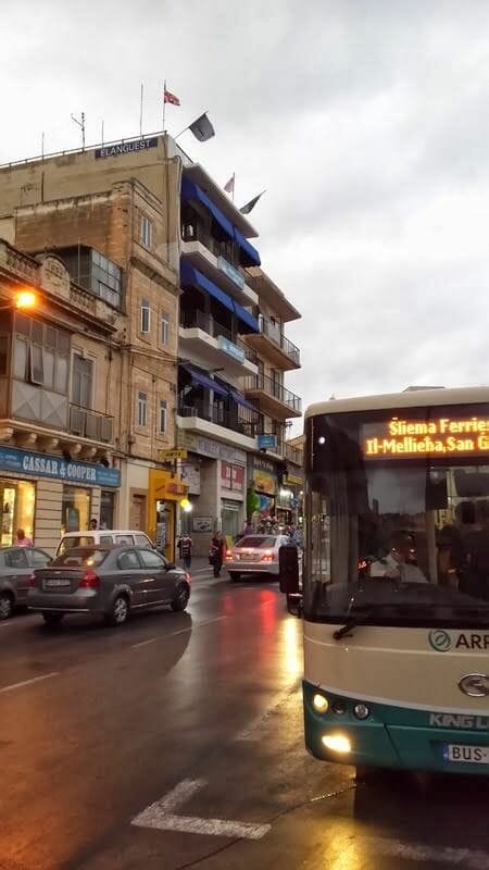 autobus san julian - la Valetta