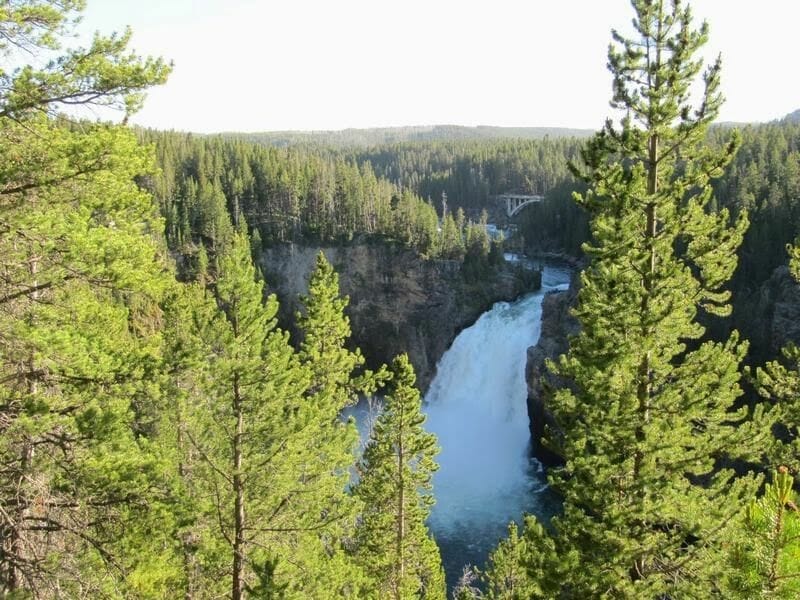 cataratas que ver en yellowstone en 2 días