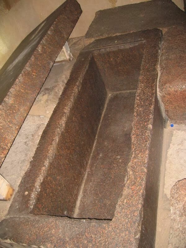 sarcófago de granito de kefrén, Egipto