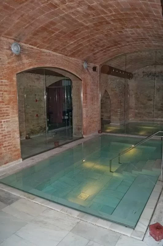 piscina salada baños árabes_01