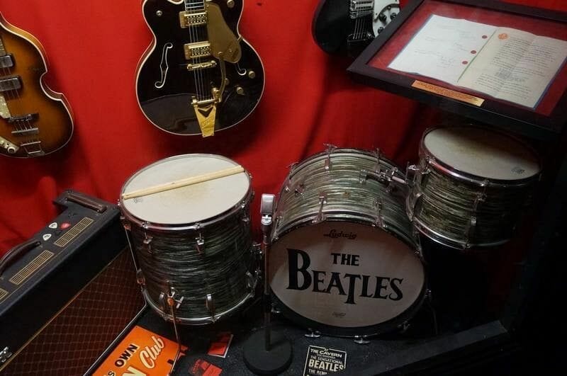 instrumentos The Cavern 