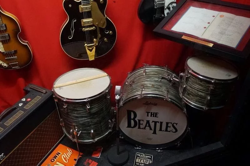 instrumentos The Cavern 