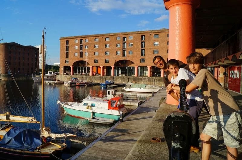  Albert Dock liverpool