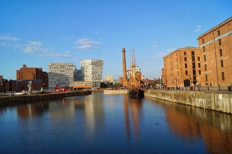  Albert Dock liverpool