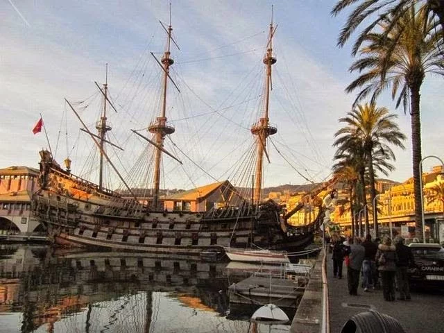barcos puerto Qué ver en Génova en un día