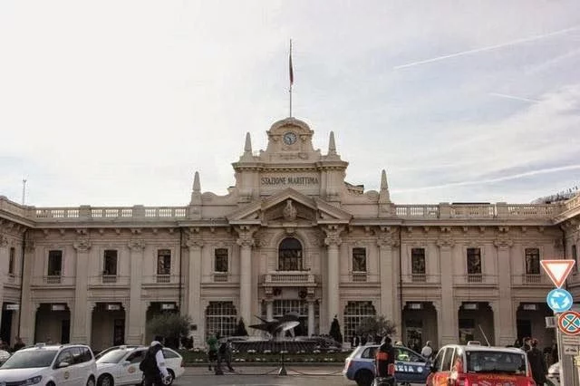 entrada puerto cruceros genova