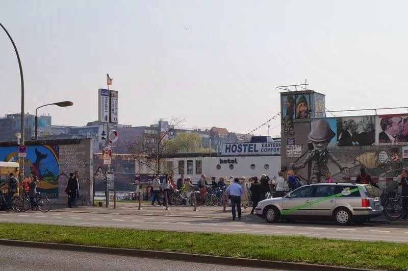 east side gallery arte callejero